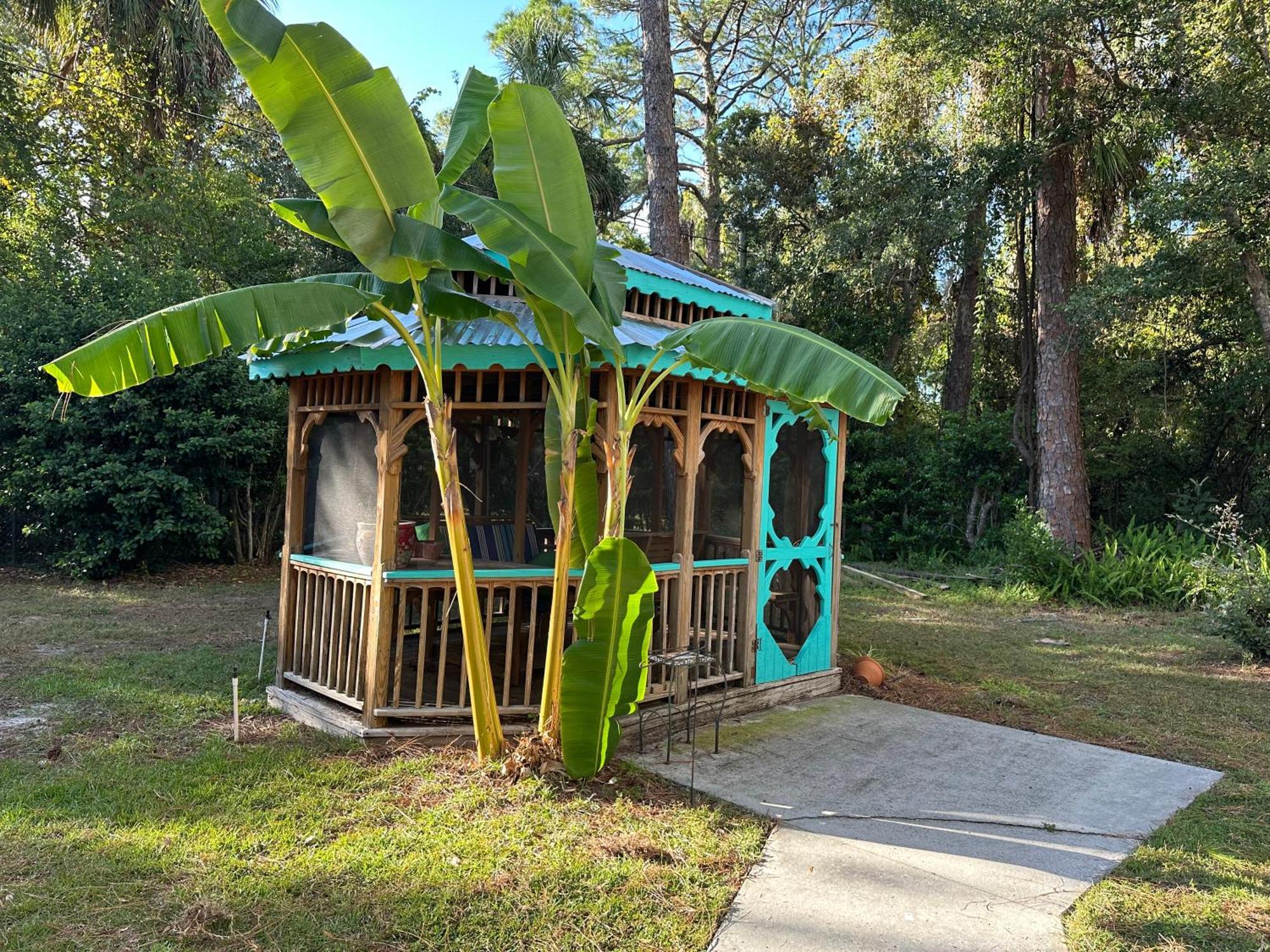 Nature Coast Inn & Cottages Inglis Exterior foto
