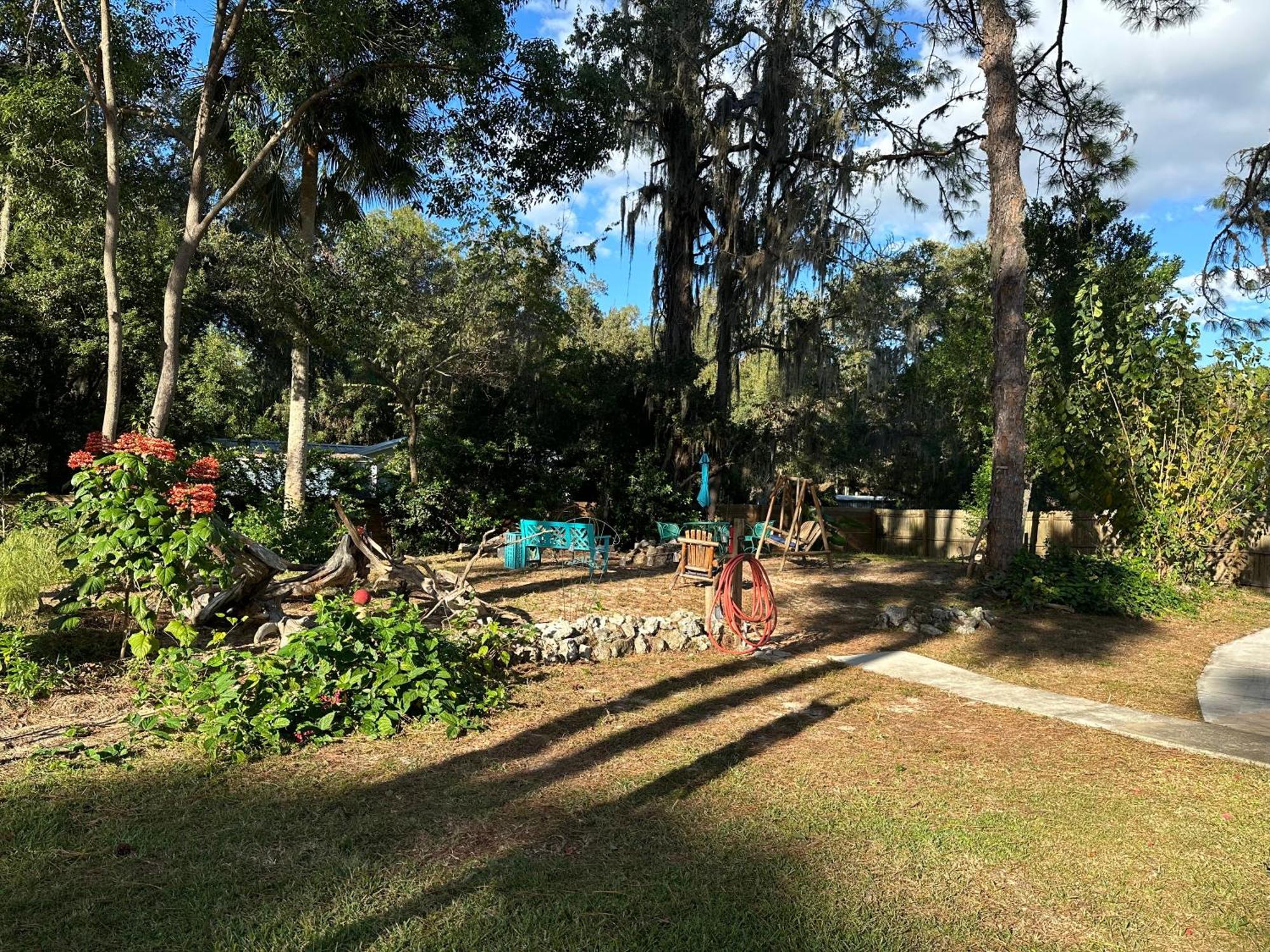 Nature Coast Inn & Cottages Inglis Exterior foto